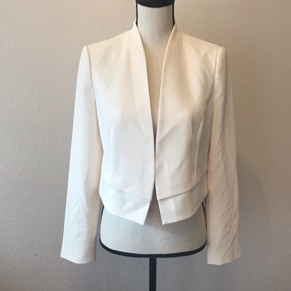 White House Black Market Jackets & Blazers - WHBM Cropped Cream Blazer